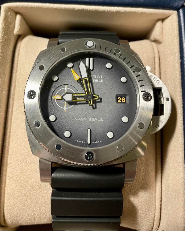 Panerai discount submersible gmt