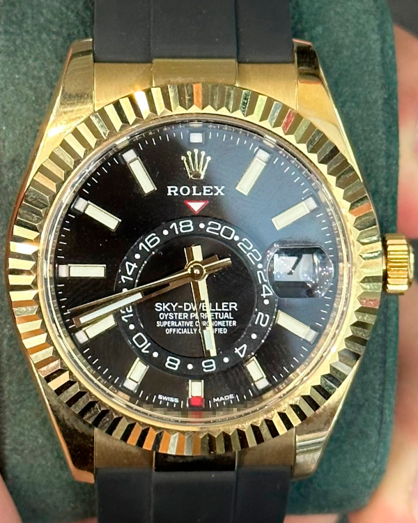 Sky dweller black online gold