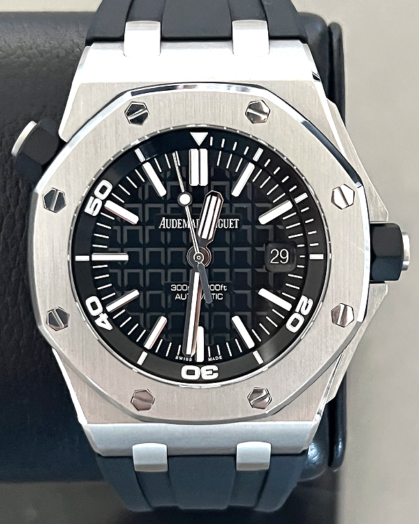 Audemars Piguet Royal Oak Offshore Diver 42MM Black Dial Rubber Strap ...
