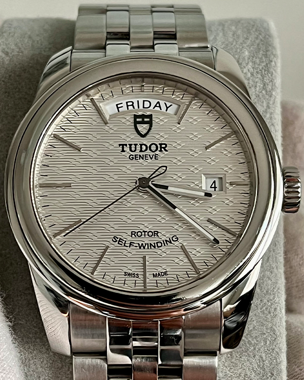 Tudor glamour discount date day m56000