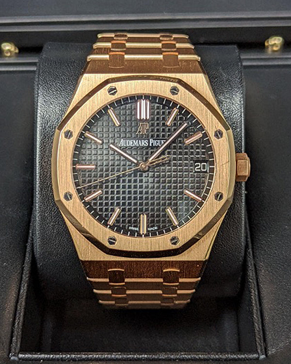 Audemars Piguet Model Royal Oak Selfwinding Gold 15500OR.OO