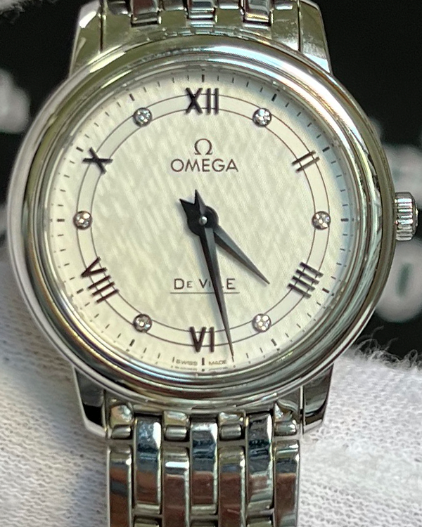 2021 Omega De Ville Prestige 27.4MM Quartz Silver Dial Steel Bracelet (424.10.27.60.52.002)