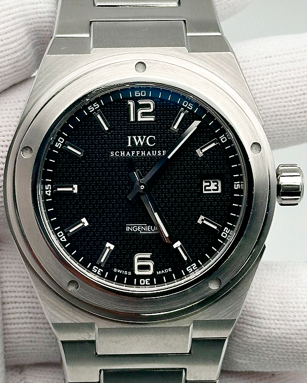 IWC Schaffhausen Ingenieur 42MM Black Dial Steel Bracelet (IW322701)