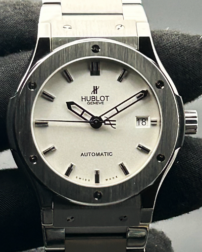 2014 Hublot Classic Fusion 45MM Silver Dial Titanium Bracelet (510.NX.2610.NX)