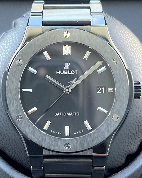 Hublot Classic Fusion Black Magic 45MM Black Dial Ceramic Bracelet (510.CM.1170.CM)