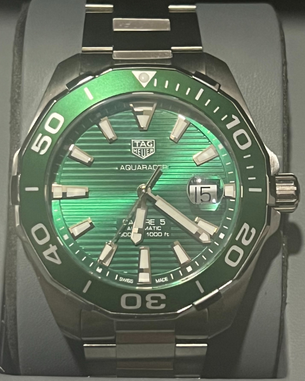 No Reserve - 2022 TAG Heuer Aquaracer 300M 43MM Green Dial Steel Bracelet (WAY201S.BA0927)