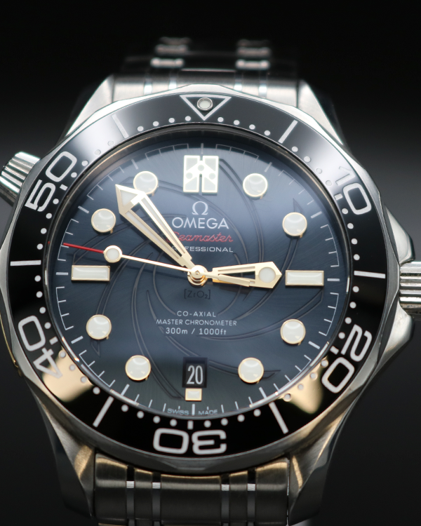 Omega Seamaster Diver 300M James Bond Steel Black Dial (210.22.42.20.01.004)