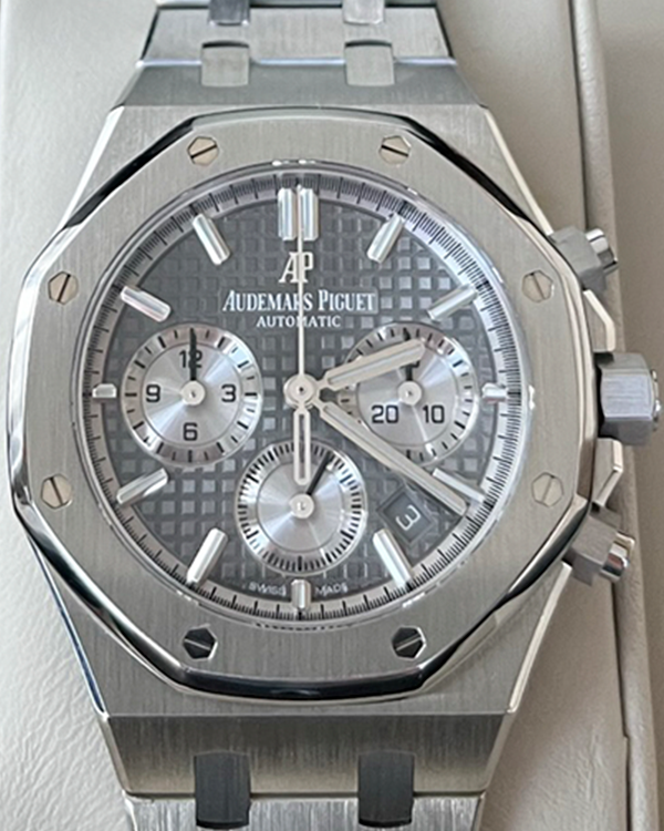 Audemars Piguet Royal Oak Selfwinding Chronograph (26715ST.OO.1356ST.02)