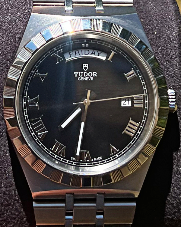 No Reserve - Tudor Royal 41MM Black Dial Steel Bracelet (M28600)