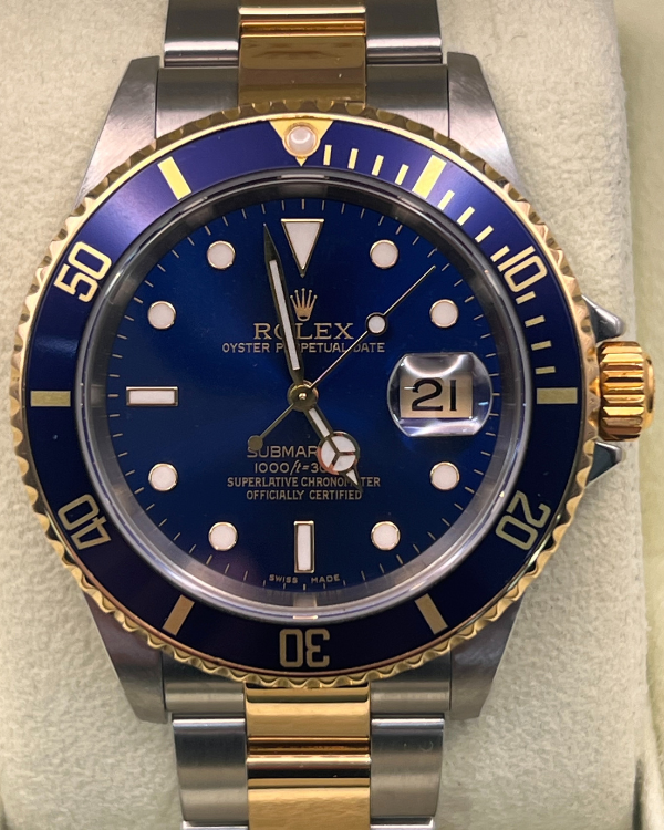 2005 Rolex Submariner Date 40MM Blue Dial Two-Tone Bracelet (16613)