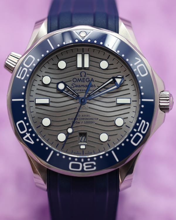 2022 Omega Seamaster Diver 300M 42MM Grey Dial Rubber Strap (210.32.42.20.06.001)