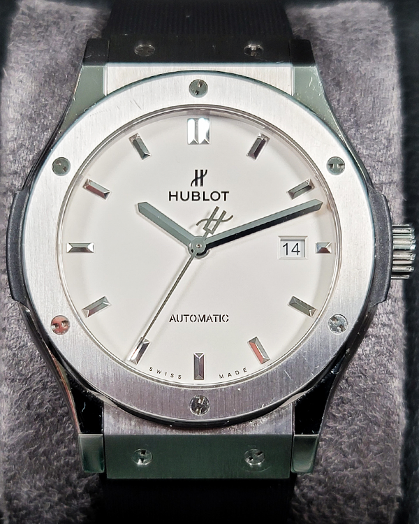 2022 Hublot Classic Fusion 42MM White Dial Rubber Strap (542.NX.2611.LR)