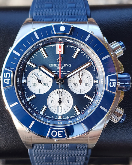 2022 Breitling Super Chronomat B01 44mm Blue Dial Rubber Strap (AB0136)