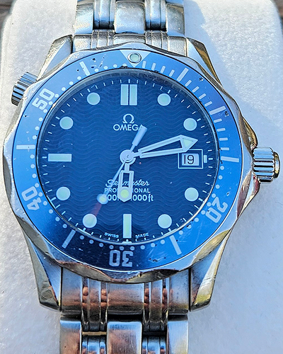 No Reserve - 2004 Omega Seamaster Diver 300M 36.25MM Quartz Blue Dial Steel Bracelet (2561.80.00)