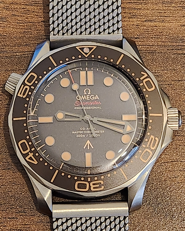 2021 Omega Seamaster Diver 300M "James Bond 007 No Time To Die Edition" 42MM Brown Dial Titanium Bracelet (210.90.42.20.01.001)