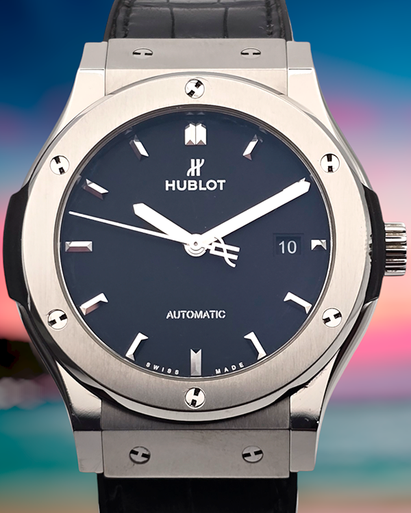 2018 Hublot Classic Fusion 42MM Black Dial Leather/Rubber Strap (542.NX.1171.LR)