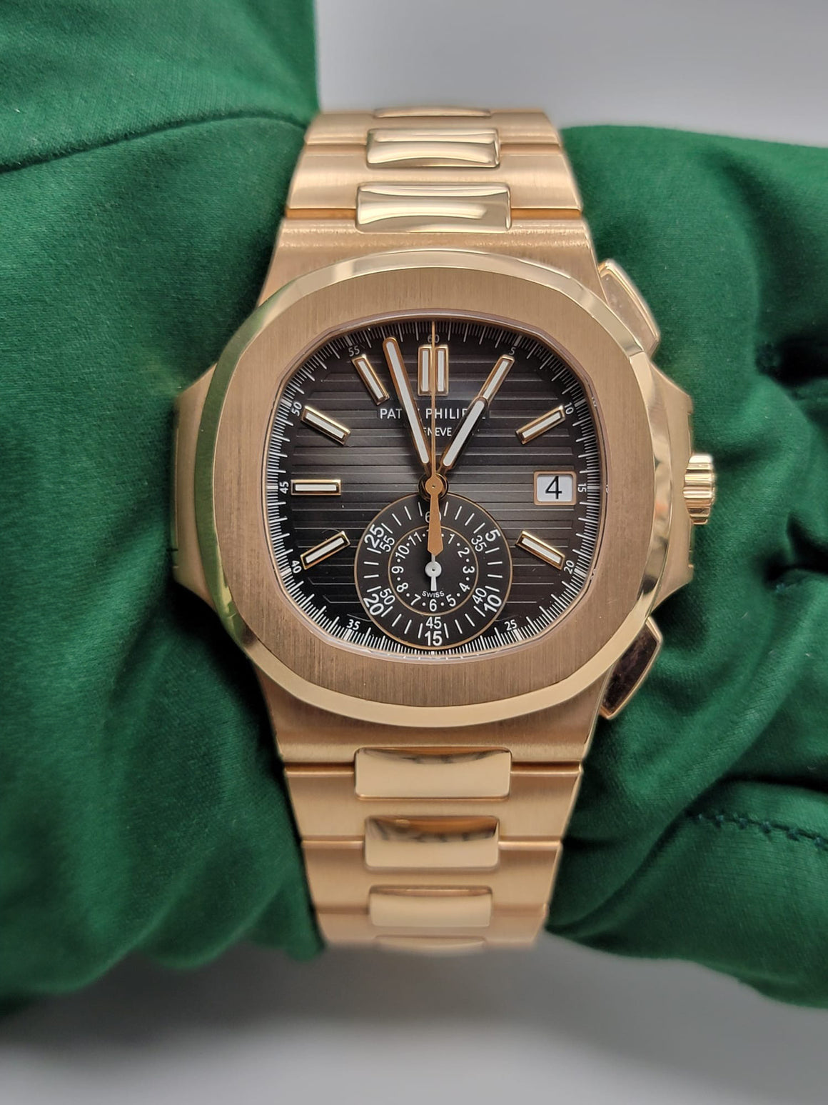 2016 Patek Philippe Nautilus 40.5MM Black Dial Rose Gold Bracelet (5980R)