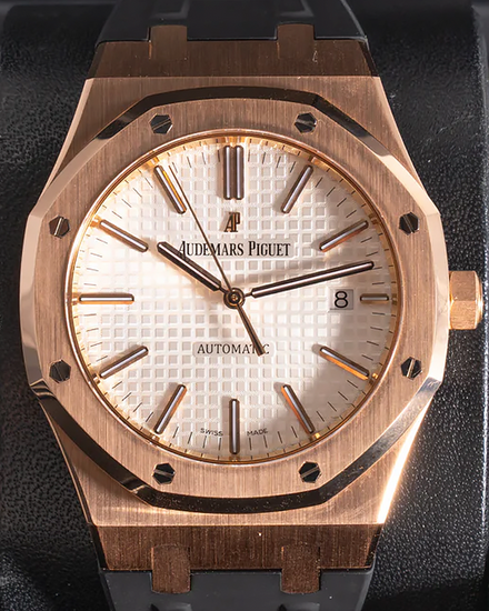 2015 Audemars Piguet Royal Oak 41MM Silver Dial Aftermarket Rubber Strap (15400OR.OO.D088CR.01)