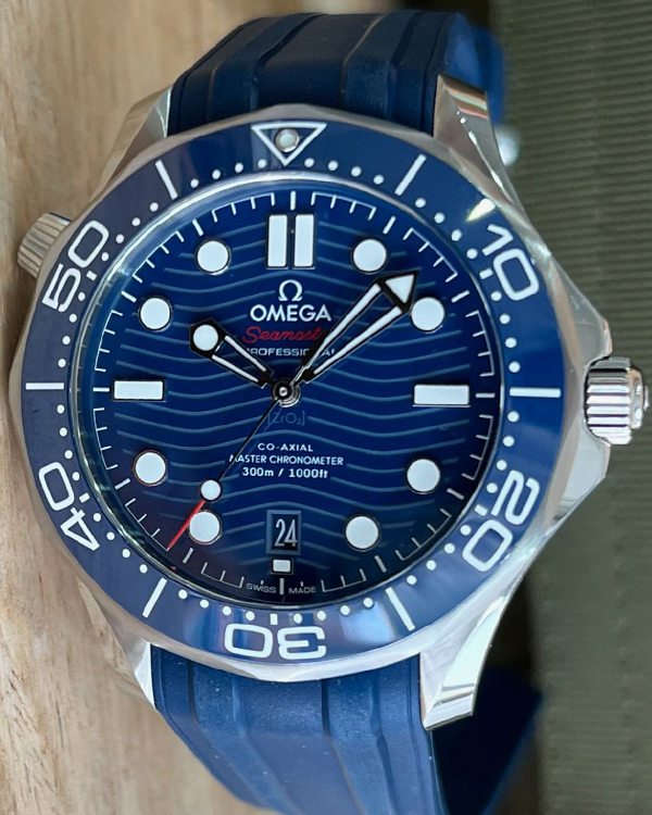 2024 Omega Seamaster Diver 300M 42MM Blue Dial Rubber Strap (210.32.42.20.03.001)