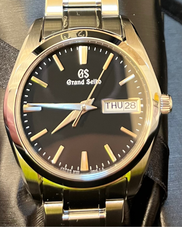 2019 Grand Seiko Heritage Day-Date 37MM Quartz Black Dial Steel Bracelet (SBGT237)