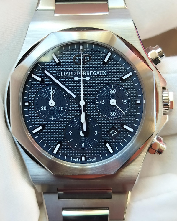 2023 Girard Perregaux Laureato Chronograph 42MM Blue Dial Steel Bracelet (81020-11-431-11A)