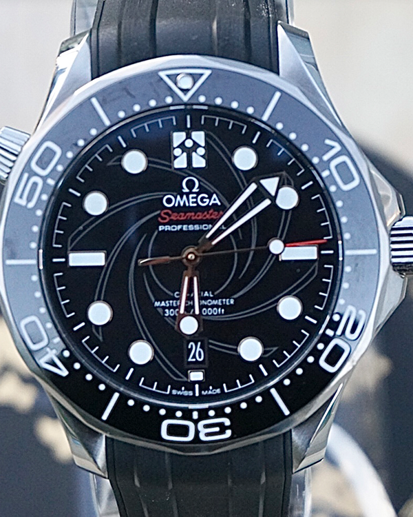 2021 Omega Seamaster Diver 300M 42MM Black Dial Rubber Strap (210.22.42.20.01.004)