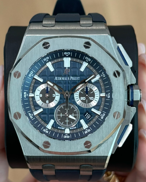 2019 Audemars Piguet Royal Oak Offshore Chronograph 42MM Blue Dial Rubber Strap (26480TI.OO.A027CA.01)