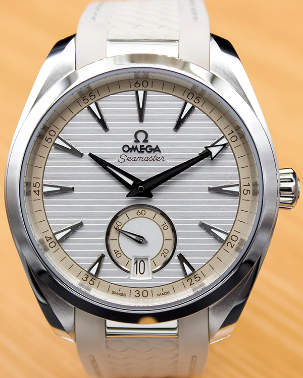 2022 Omega Seamaster Aqua Terra 41MM Silver Dial Rubber Strap (220.12.41.21.02.005)