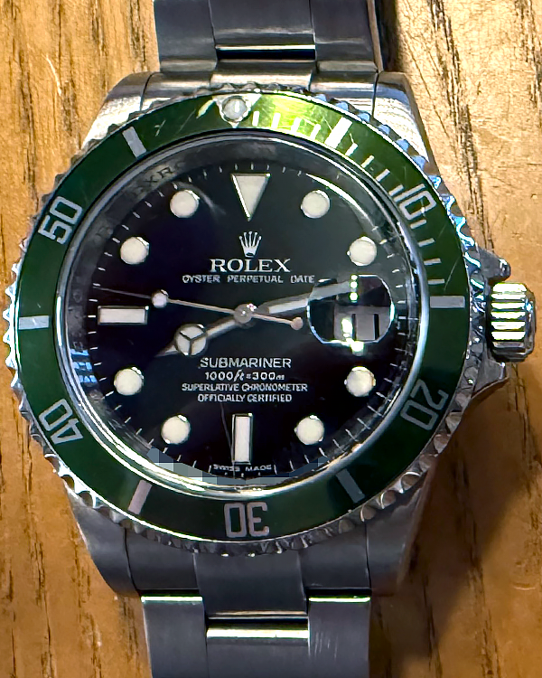 Rolex Submariner Date “Kermit” 40MM Black Dial Oyster Bracelet (16610LV)