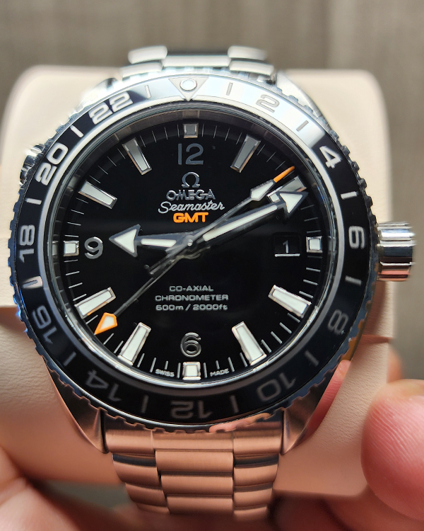 2019 Omega Seamaster Planet Ocean GMT 43.5MM Black Dial Steel Bracelet (232.32.44.22.01.001)