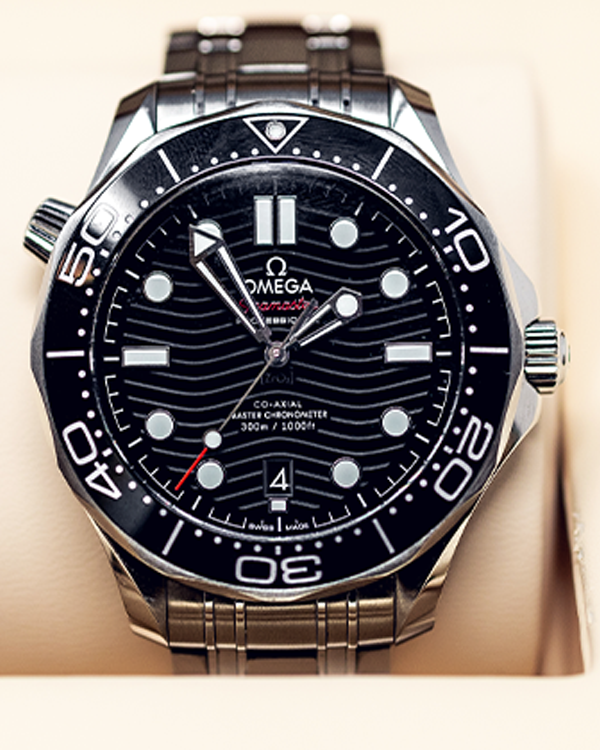 No Reserve - 2021 Omega Seamaster Professional Diver 300M 42MM Steel Black Dial (210.30.42.20.01.001)