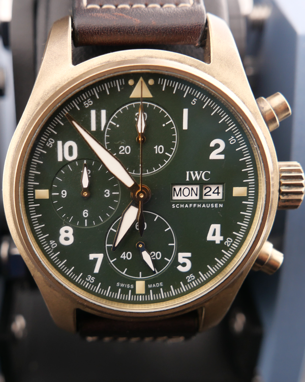 2022 IWC Schaffhausen Pilot Spitfire Chronograph 41MM Green Dial Leather Strap (IW387902)