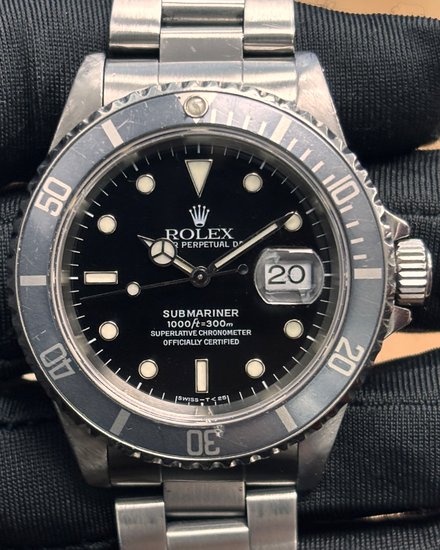 Rolex Submariner Date 40MM Black Dial Oyster Bracelet (16610)