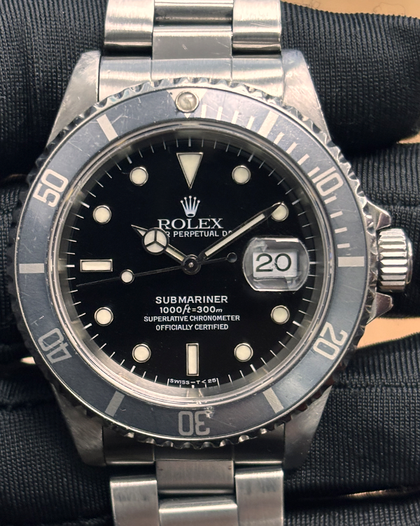 Rolex Submariner Date 40MM Black Dial Oyster Bracelet (16610)