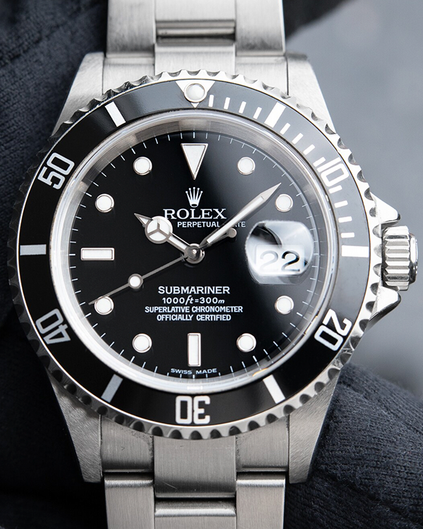 2004 Rolex Submariner Date 40MM Black Dial Steel Bracelet (16610)