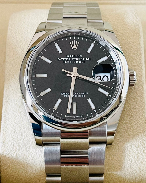 2022 Rolex Datejust 36 Oystersteel Black Dial (126200)