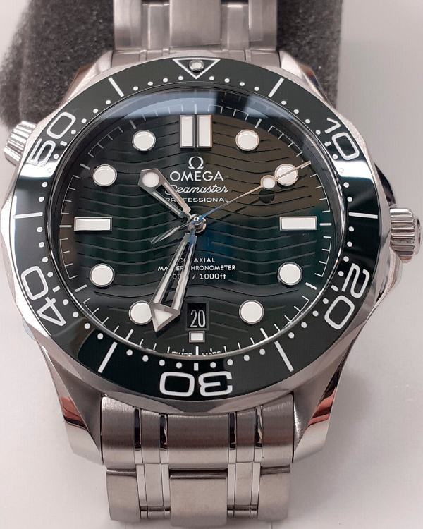 2023 Omega Seamaster Diver 300 42MM Green Dial Steel Bracelet (210.30.42.20.10.001)