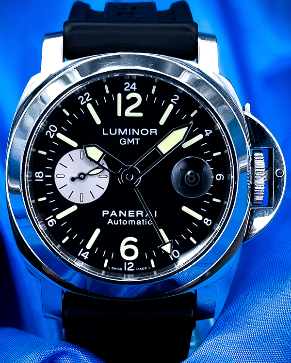 2015 Panerai 	Luminor GMT Black Dial Rubber Strap (PAM00088)