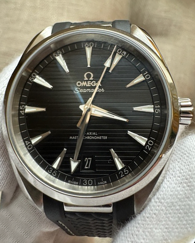 2022 Omega Seamaster Aqua Terra 41MM Black Dial Rubber Strap (220.12.41.21.01.001)