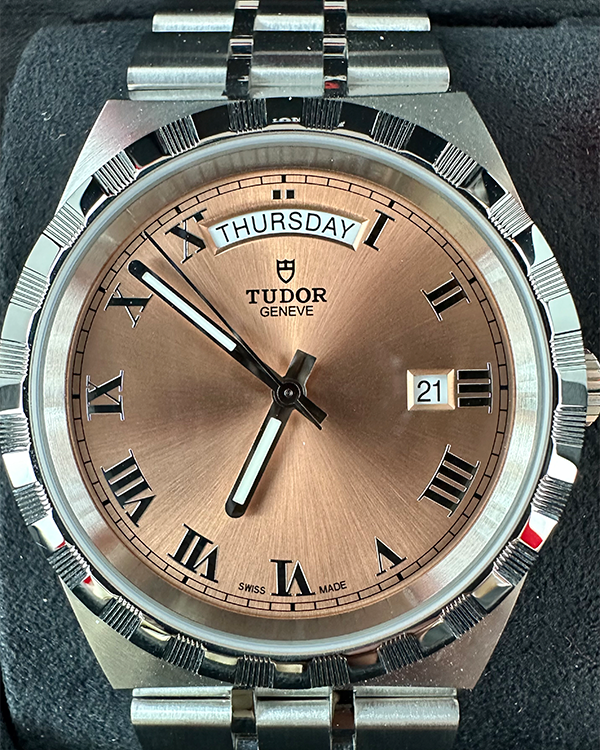 No Reserve - 2023 Tudor Royal 41MM Salmon Dial Steel Bracelet (28600)