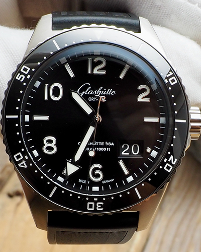 2022 Glashütte Original SeaQ Panoramadatum 43MM Black Dial Rubber Strap (1-36-13-01-80-70)