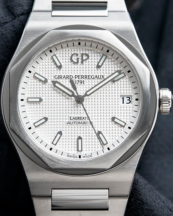 2020 Girard Perregaux Laureato 42MM Silver Dial Steel Bracelet (81010-11-131-11A)