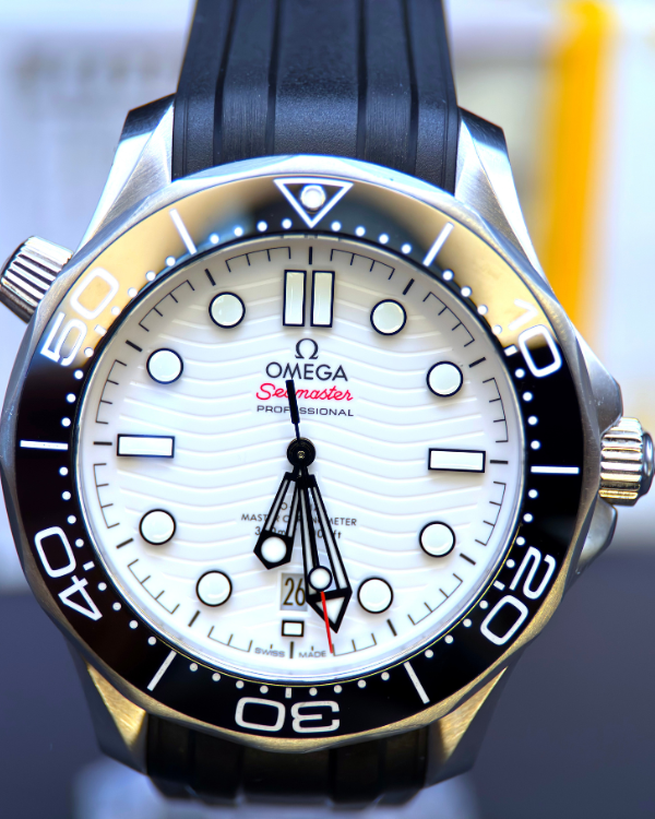 2024 Omega Seamaster Diver 300M 42MM White Dial Rubber Strap (210.32.42.20.04.001)