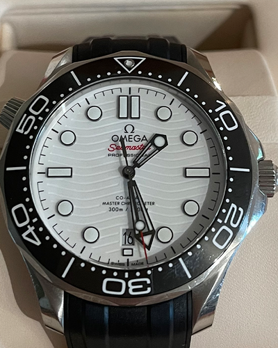 Omega Seamaster Diver 300M 42MM Steel White Dial Rubber Strap (210.32.42.20.04.001)