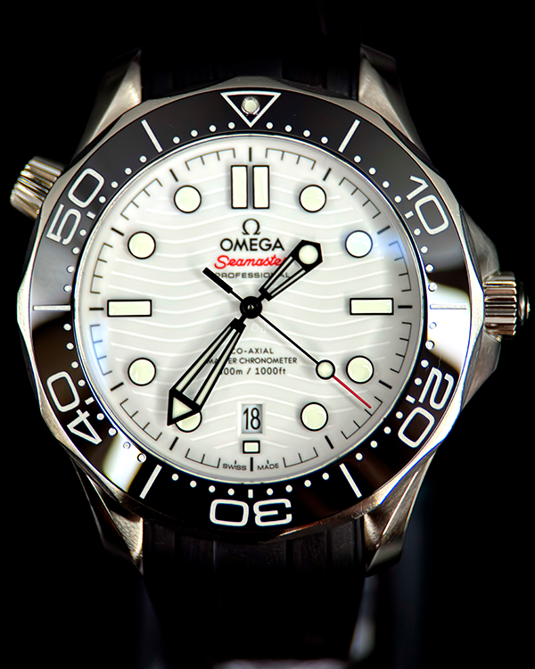 2020 Omega Seamaster Diver 300M 42MM White Dial Rubber Strap (210.32.42.20.04.001)