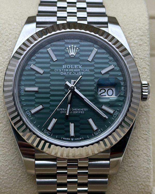 2023 Rolex Datejust 41MM Jubilee Bracelet Oystersteel and White Gold Motif Mint Green Dial (126334)