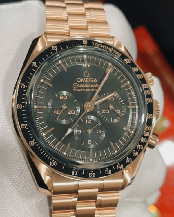 2023 Omega Speedmaster Professional Moonwatch 42MM Black Dial Sedna Gold Bracelet (310.60.42.50.01.001)