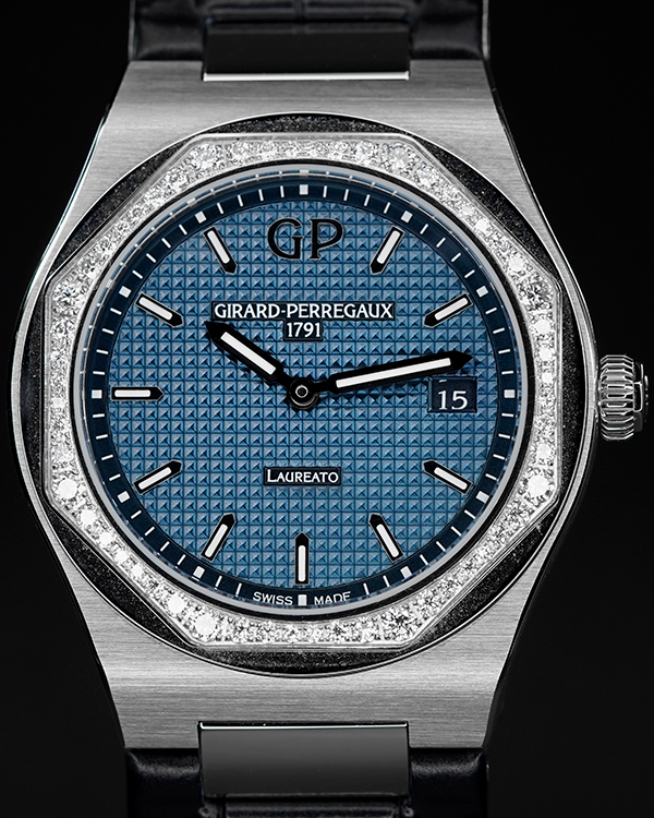 2022 Girard-Perregaux Laureato 34MM Quartz Blue Dial Leather strap (80189D11A431-CB6A)