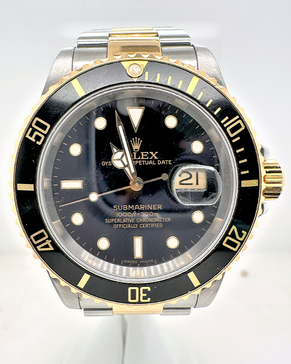 Rolex Submariner Date Oystersteel 40MM Black Dial Two-Tone Oyster Bracelet (16613)