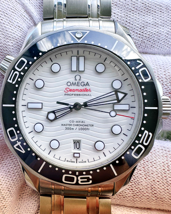 White seamaster 2025